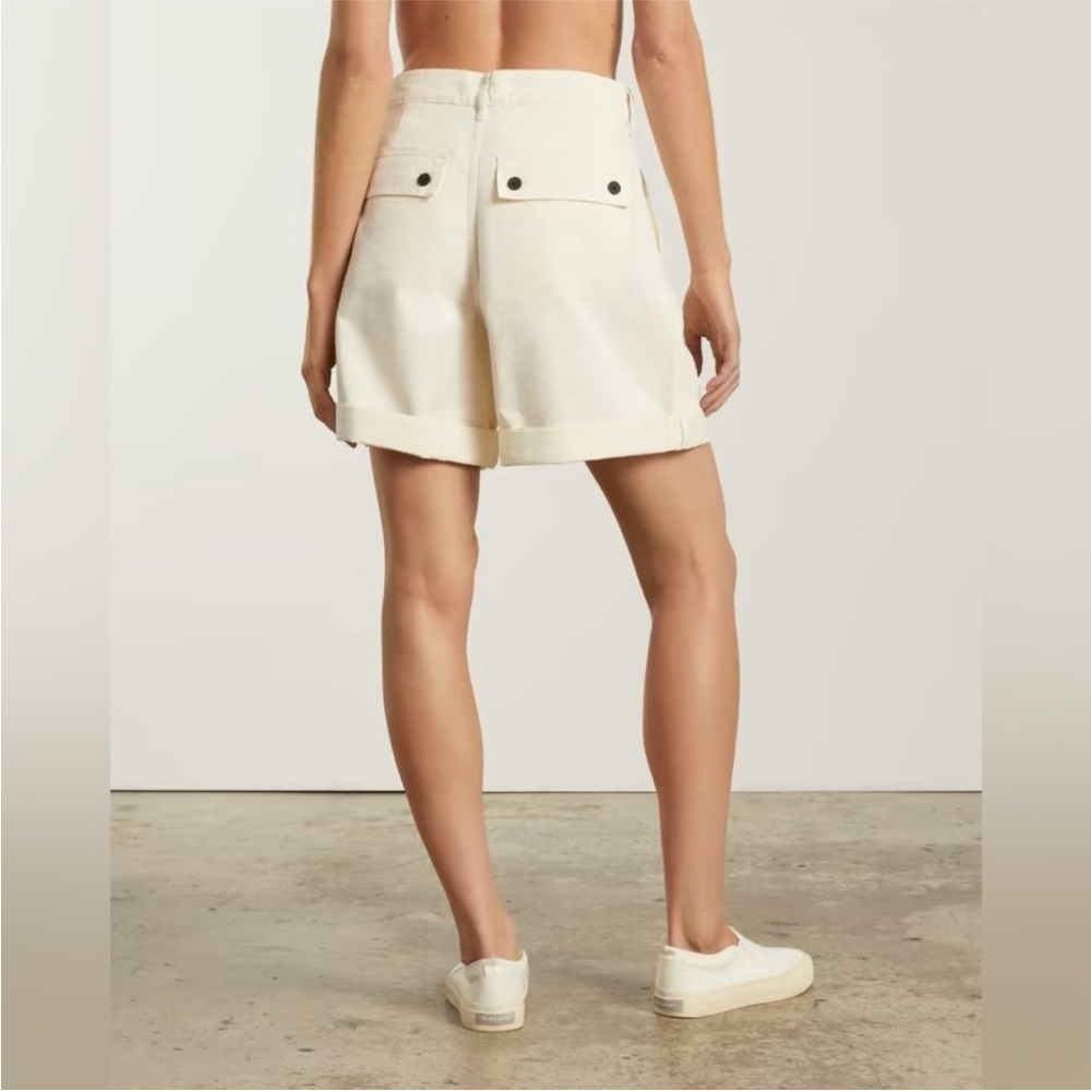 Everlane The Tourist Shorts in Canvas Bone color - Picture 2 of 10